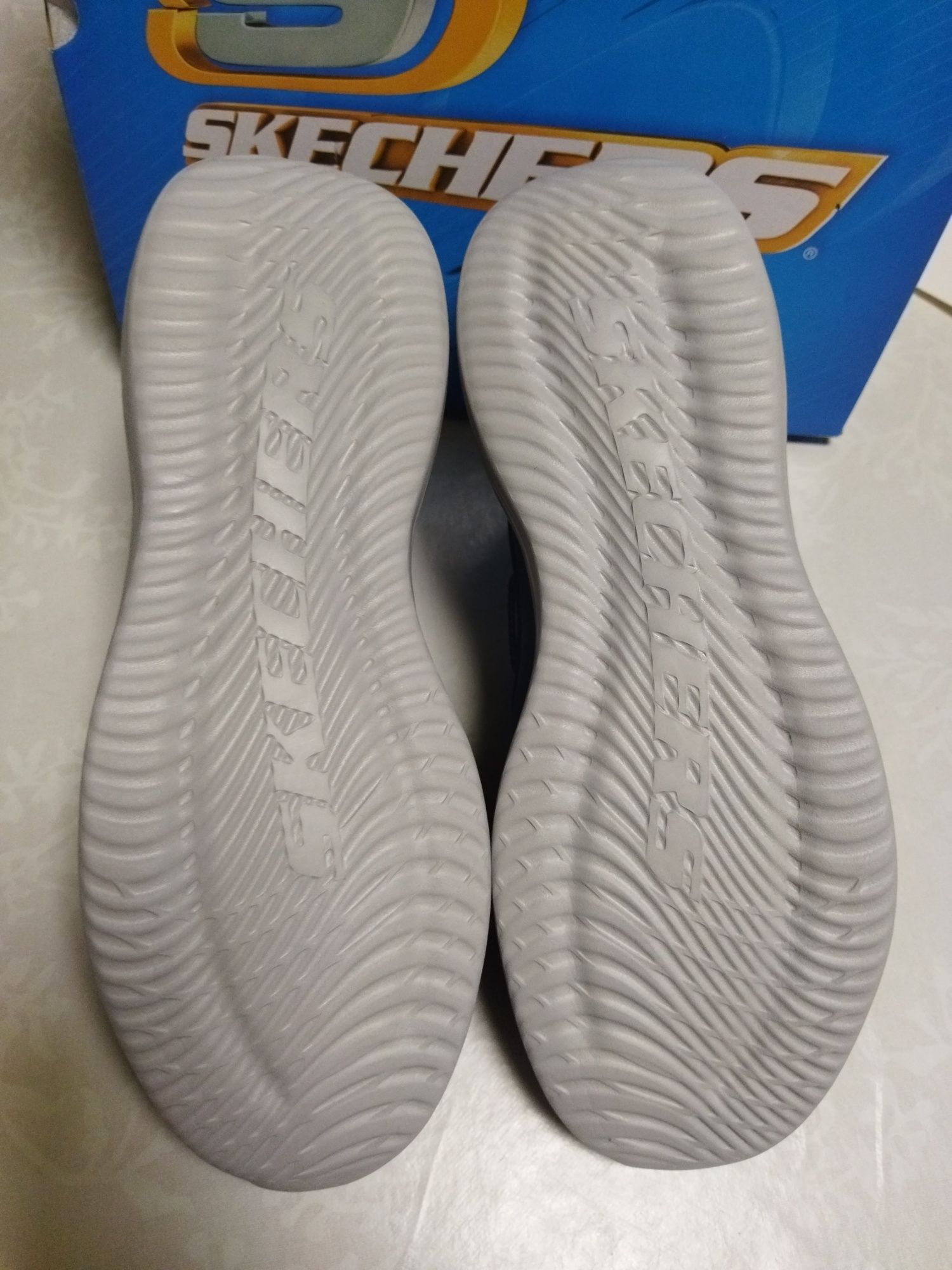 Кросівки чоловічі Skechers USA 48р