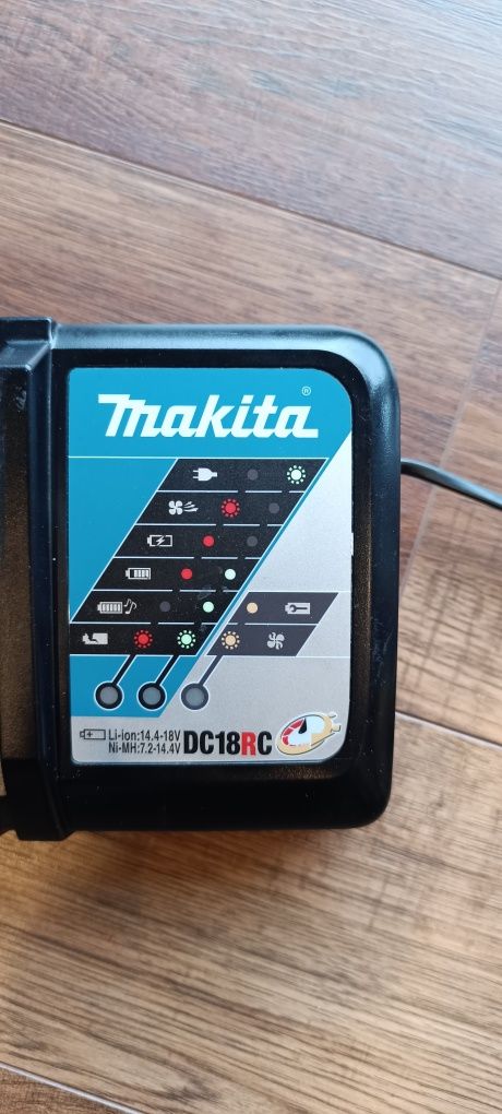 Ładowarka Makita dc18rc