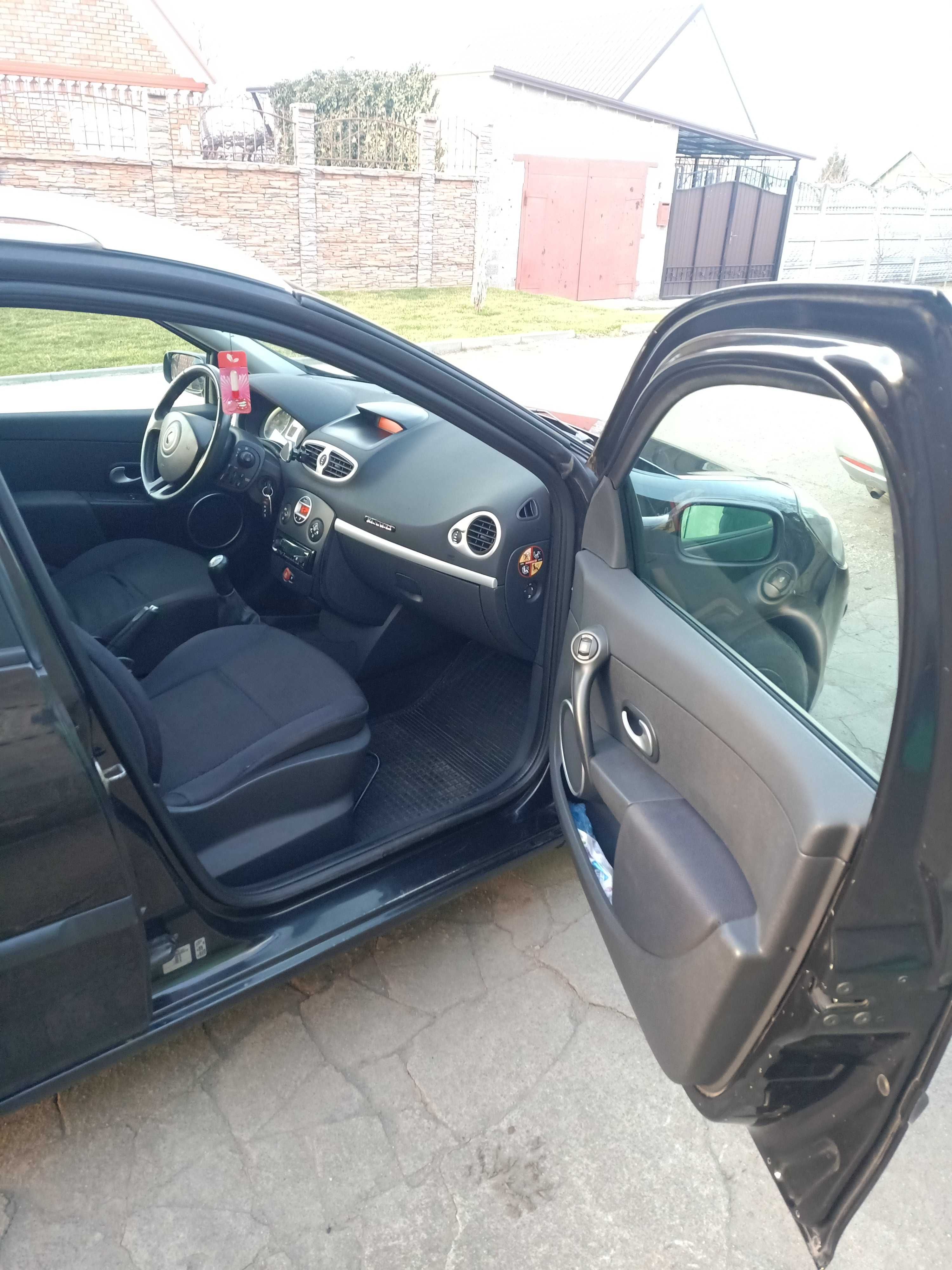 Продам автомобіль Renault Clio 3