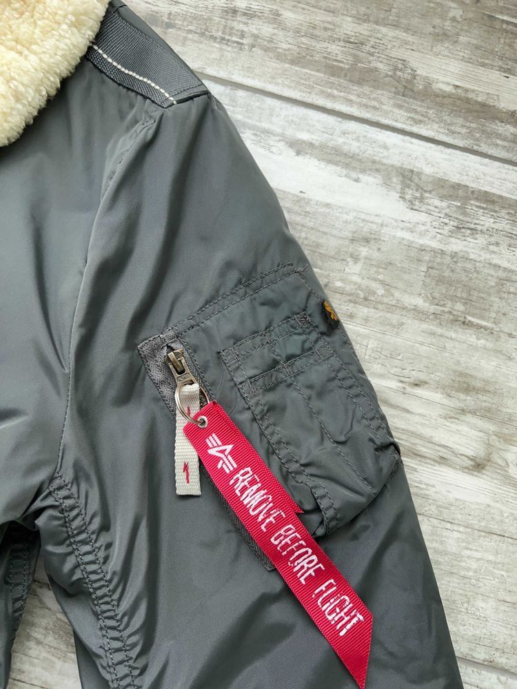 Бомбер Alpha Industries Injector III