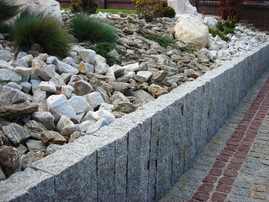 Palisada granitowa kostka brukowa Ziemia Granit cięto-łupany 10x10x30