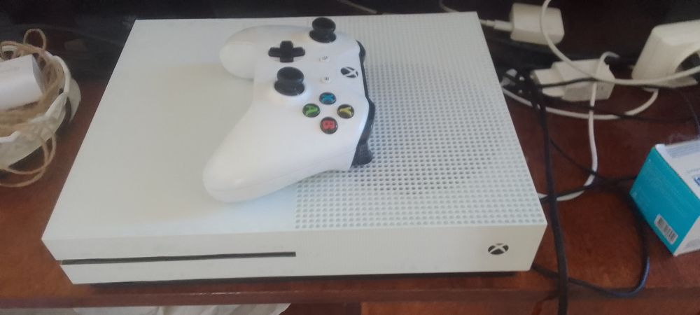 Xbox one s 1tb доставкою не відправляю