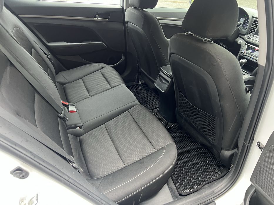 Hyundai Elantra 2016 год Автомат