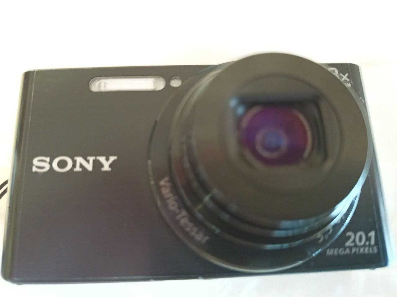Цифровий фотоапарат Sony Cyber-shot DSC-W830