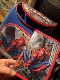 Sprzedam plecak dla dziecka 0-3 kl Spider-Man plus piornik