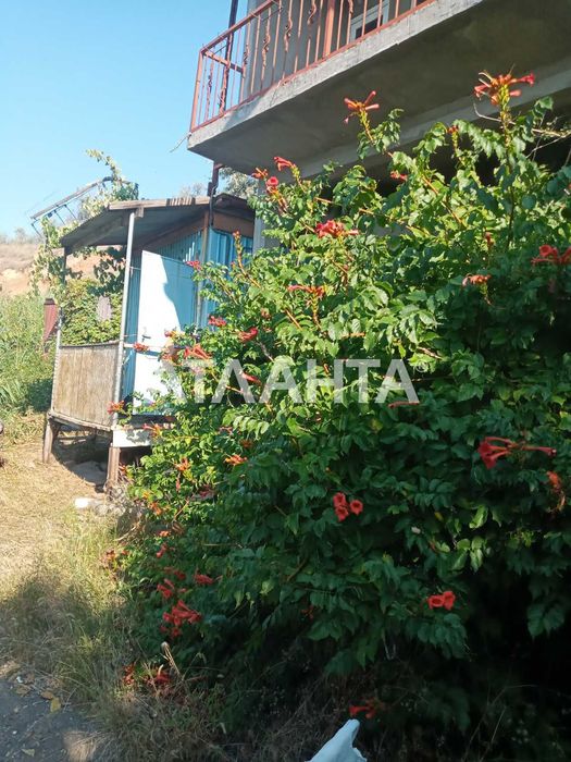 В продаже летний домик на набережной с видом на море. Крыжановка.