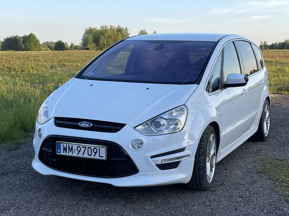 Ford s-max titanium