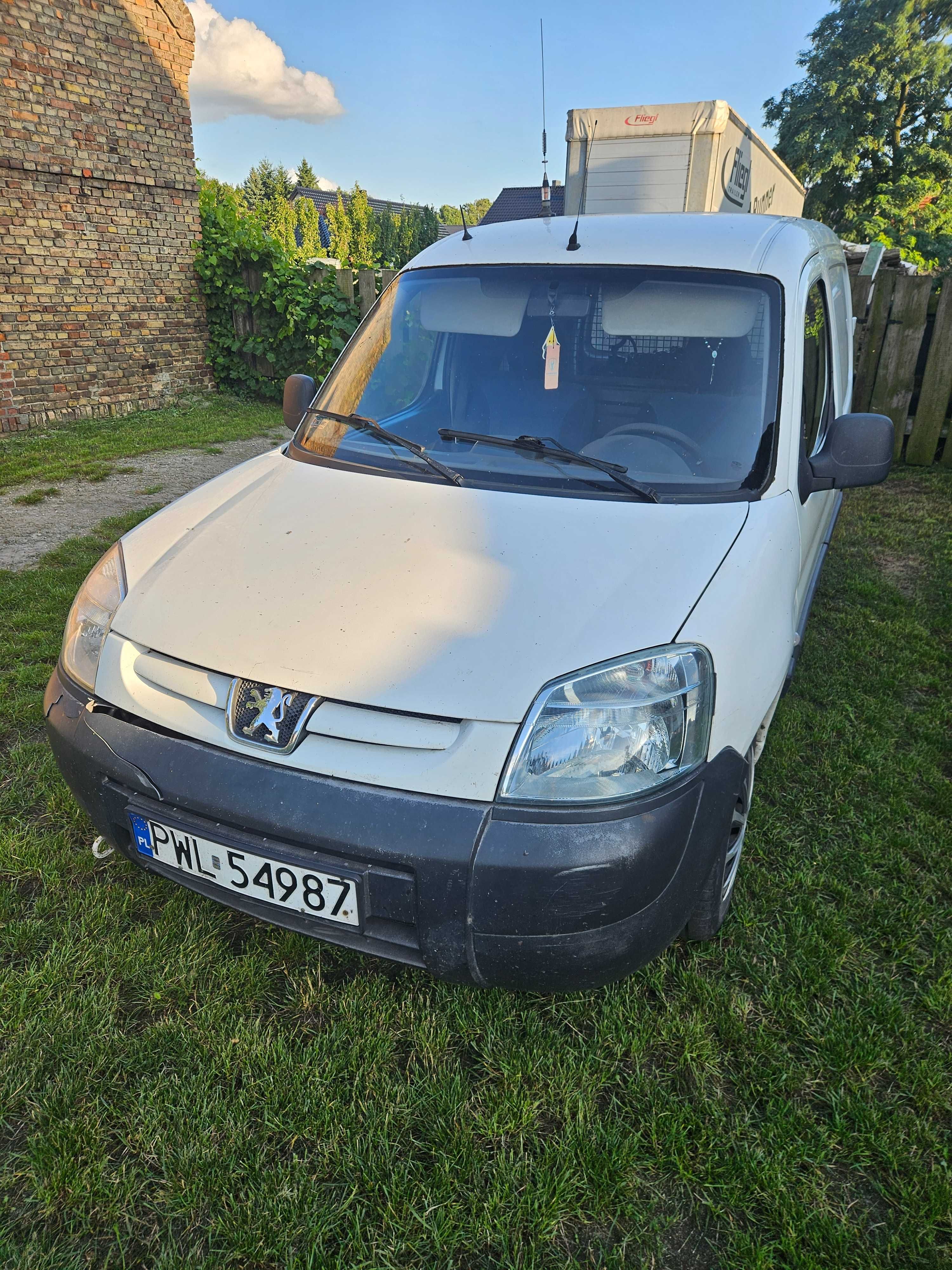 Peugeot partner 1,6  .vat-1 ,zawieszenie AMZ Kutno