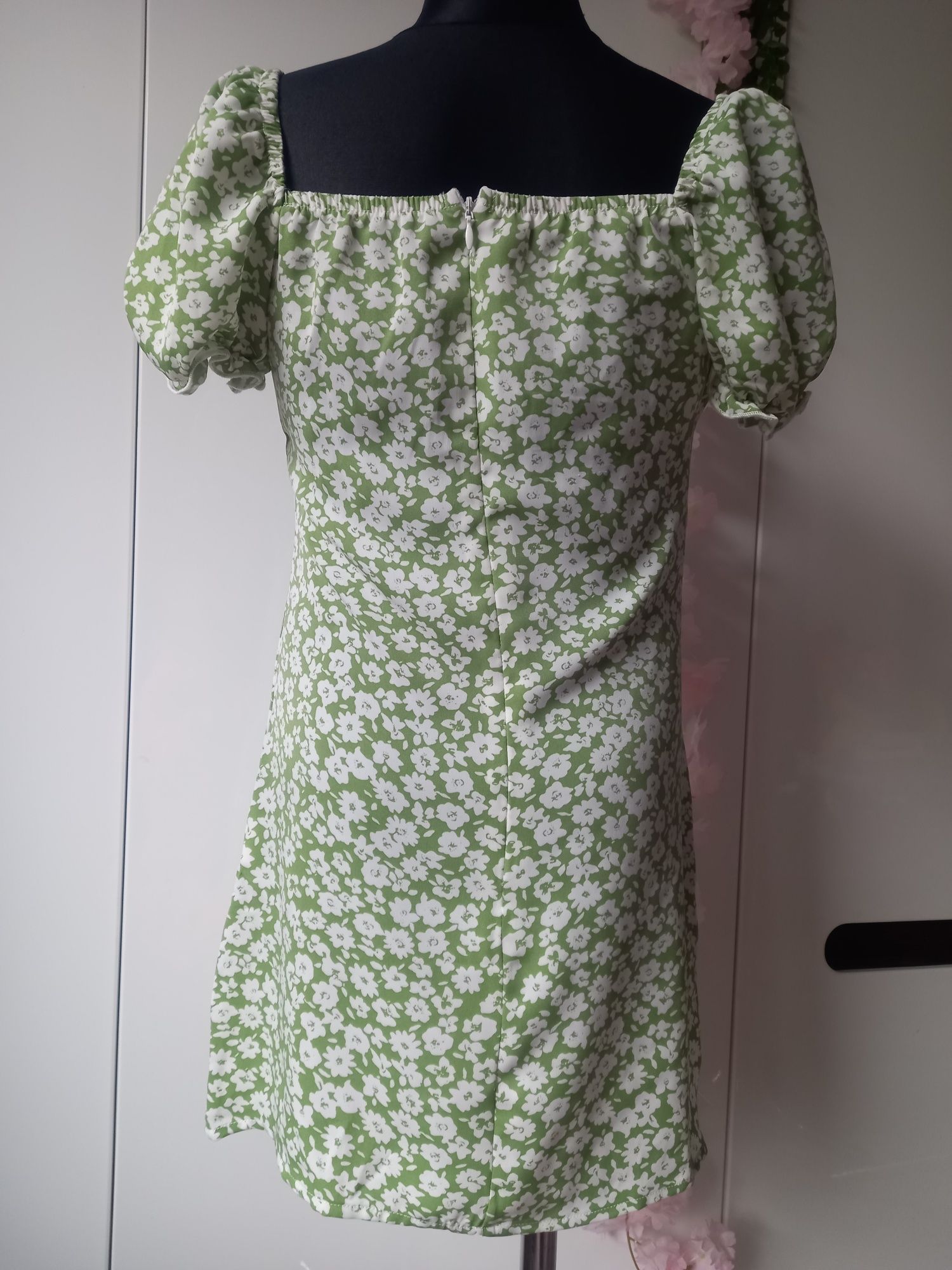 Letnia Sukienka Kwiaty Shein 140 cm 10 lat cieniutka