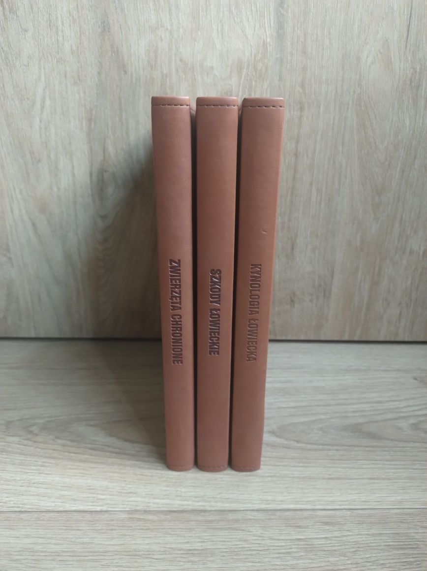 Zestaw książek o łowiectwie Kynologia łowiecka szkody łowieckie