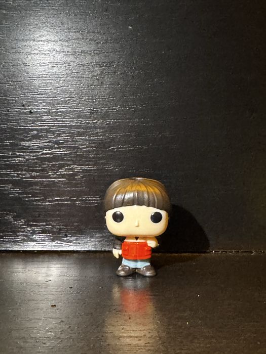 Фігурки kinder joy "stranger things" вілл та вілл з потойбіччя