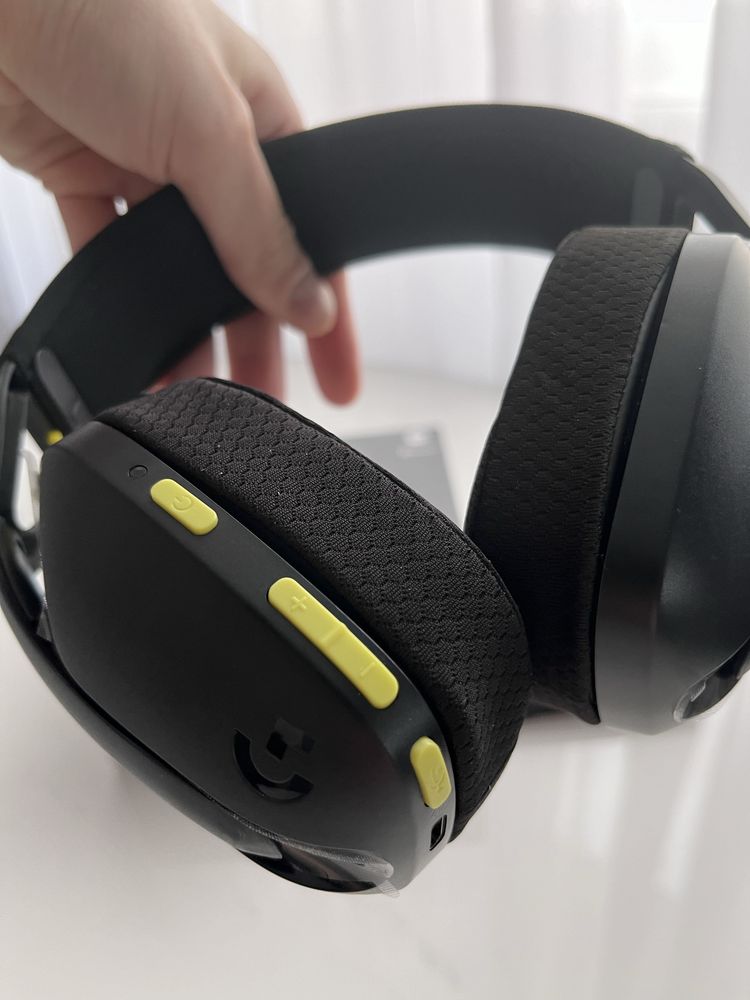 Наушники Logitech G435 беспроводные (новые)