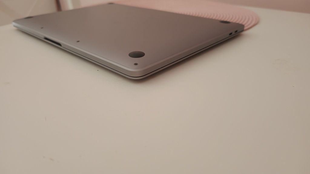MacBook Pro 2020 Touch Bar 13"