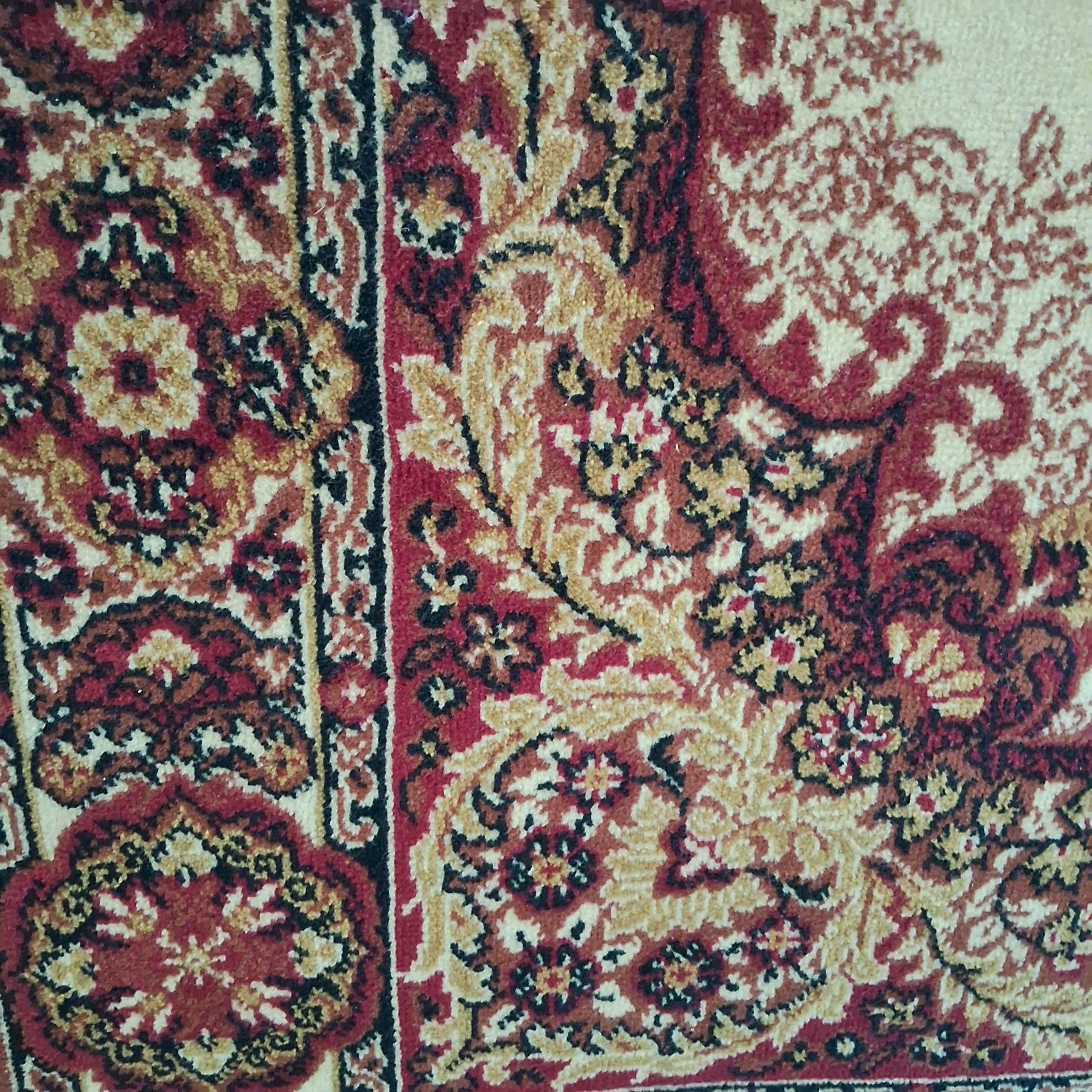 Продам шерстяной ковёр 2×3