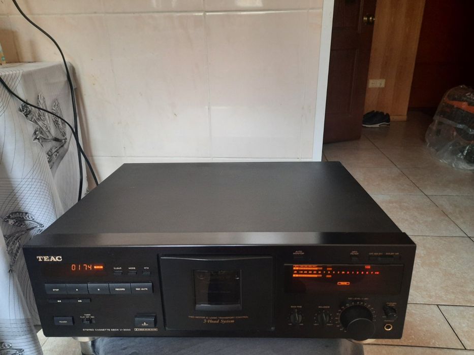 Кассетная дека TEAC V-3000