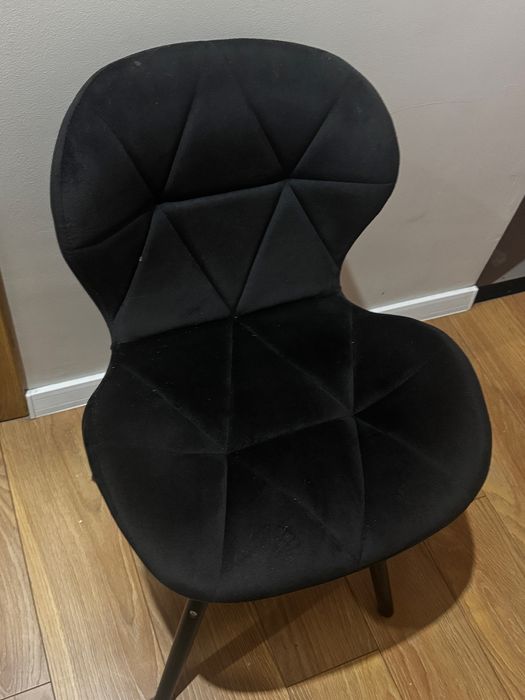 4 krzesla skandynawksie