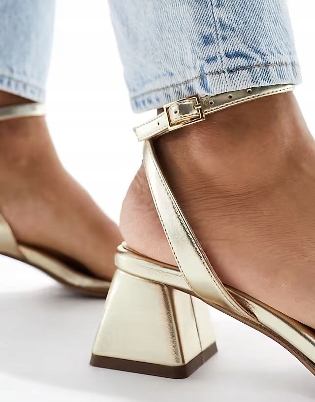 Asos Design 41 Sandały Na Klocku Honeydew Złote R12160