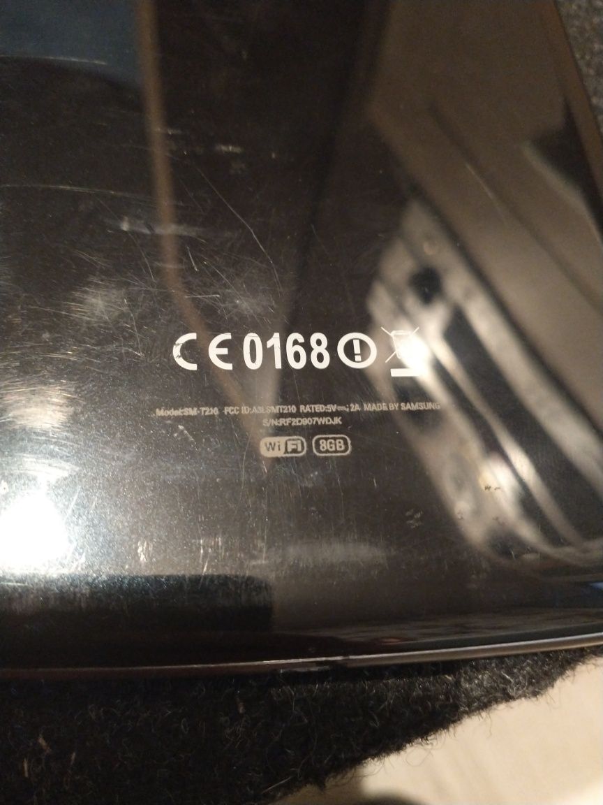 Tablet SAMSUNG SM T-210!