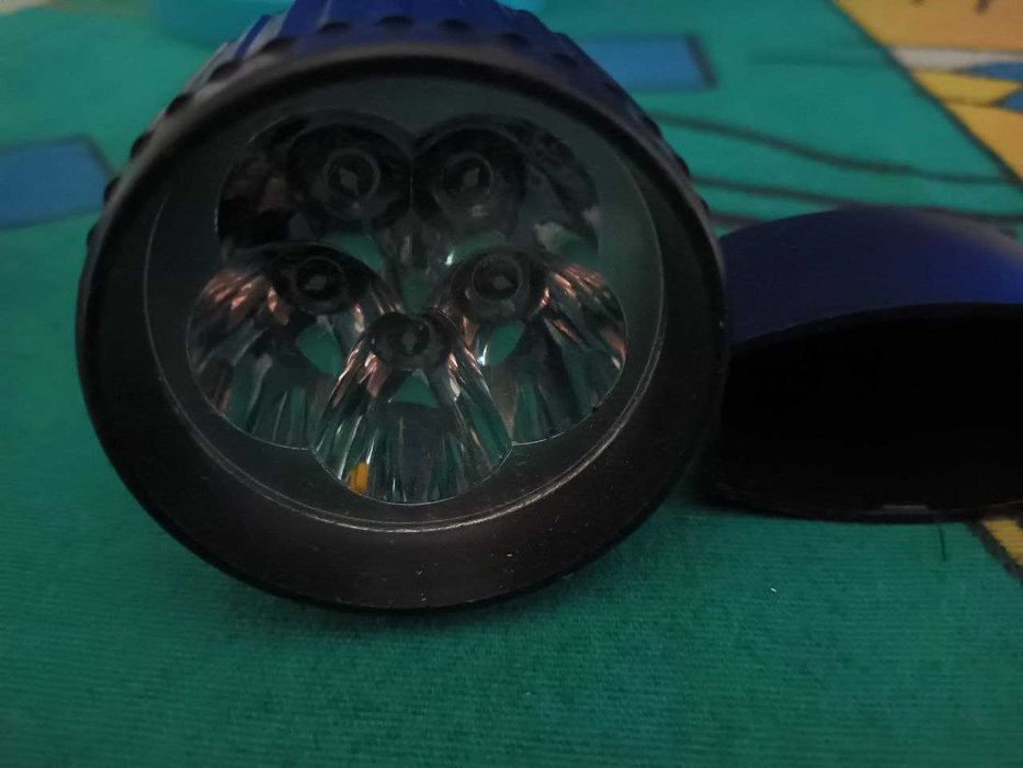 Фонарик ручной светодиодный