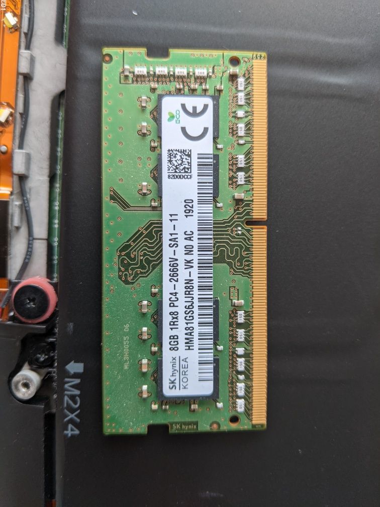 Оперативна пам'ять для ноутбука Hynix
DDR4-2666 2х8 gb