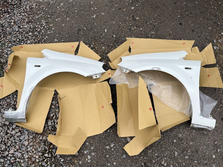 Крило Fiat Grande Punto (199) під фарбування.