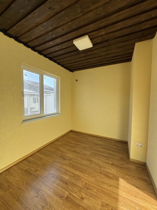 Таунхаус на два входи