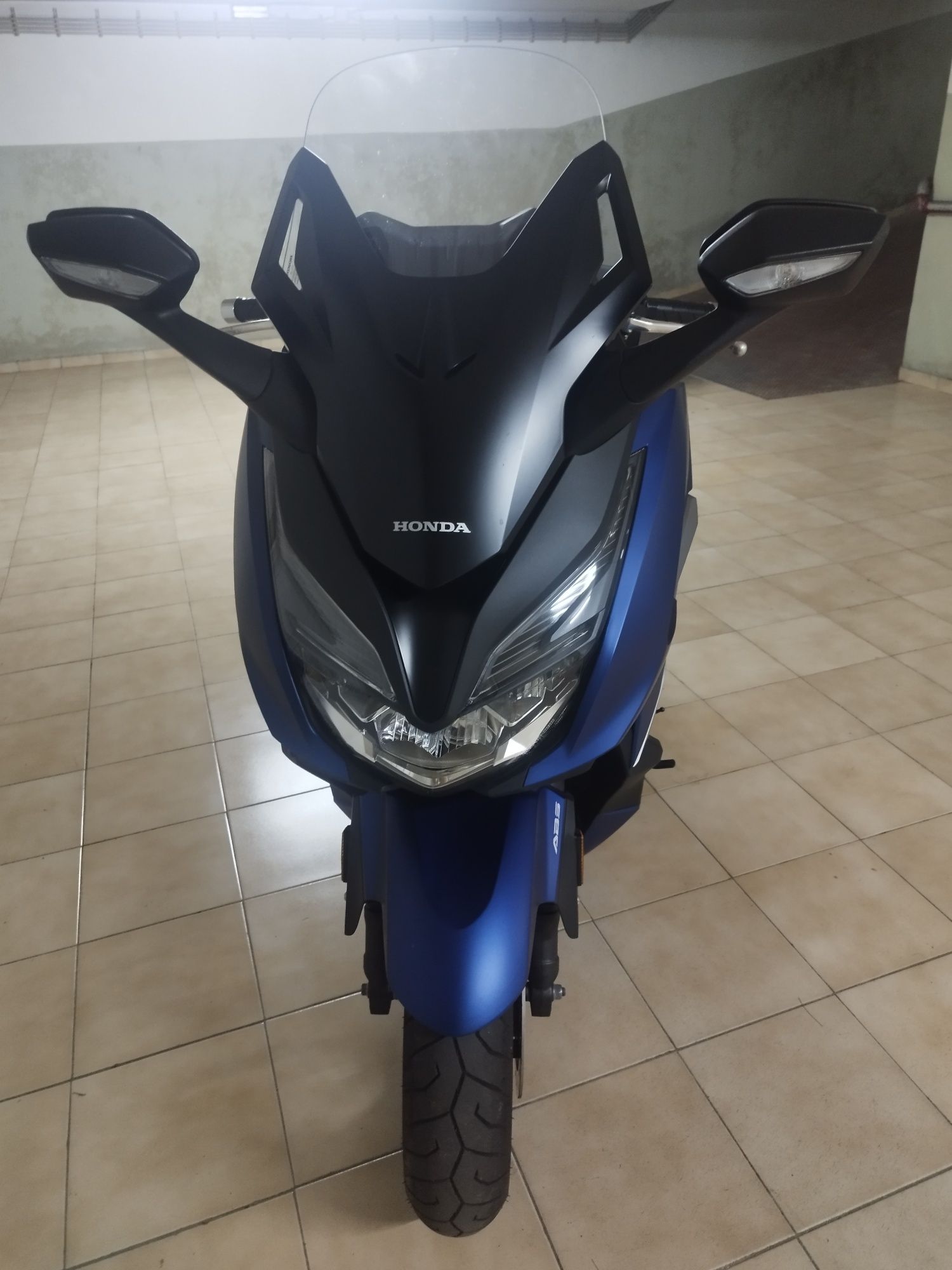 Honda forza 350,