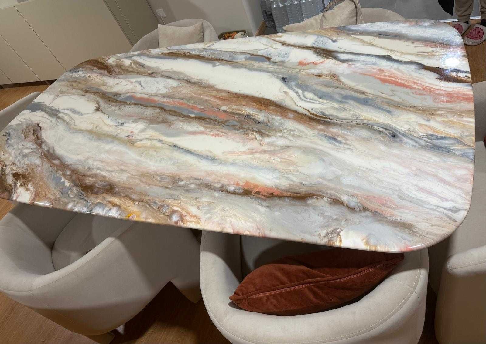 Mesa resina époxy e ignifuga com efeito mármore + conjunto de cadeiras