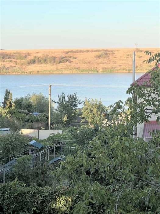 Продам дом на Гребном канале на берегу лимана