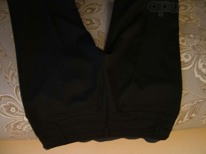 Брюки чорні класичні