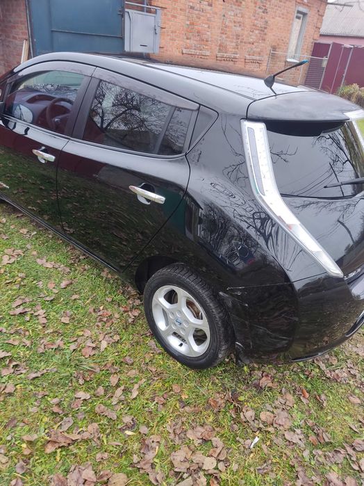 Продам Нисан Лиф 2011 года