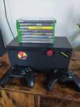 XBOX Series X 1TB + 2 pady + 8gier