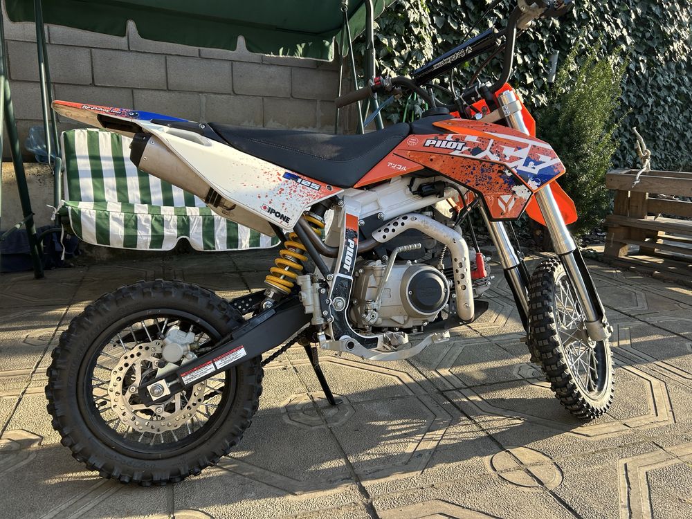 Пітбайк YCF Pilot F125
