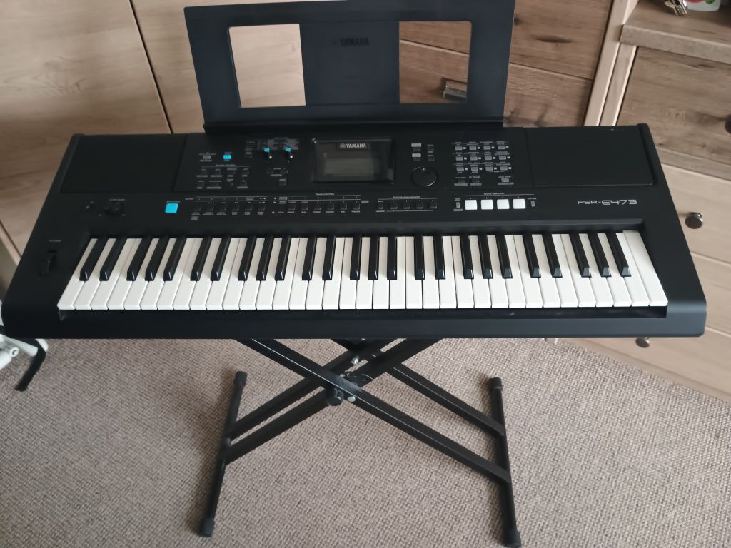 Sprzedam keyboard Yamaha PSR-E473