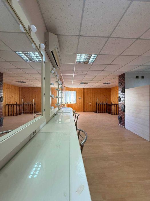 Продаж комерційного приміщення в центрі міста