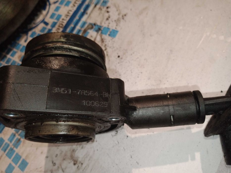 Вижимний підшипник на Volvo S40, V50, Ford Focus, Mazda 3 дв. 1,6 диз.