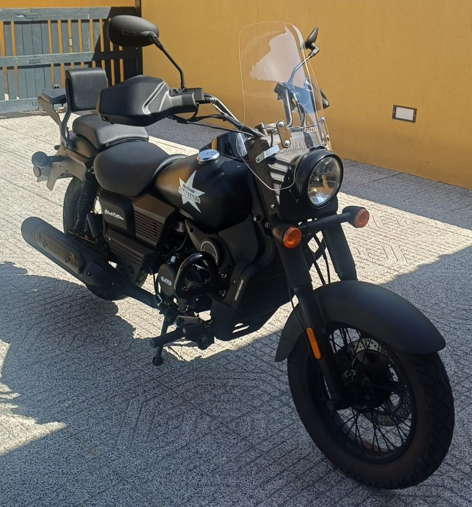 Vendo UM Renegade Commando 125cc