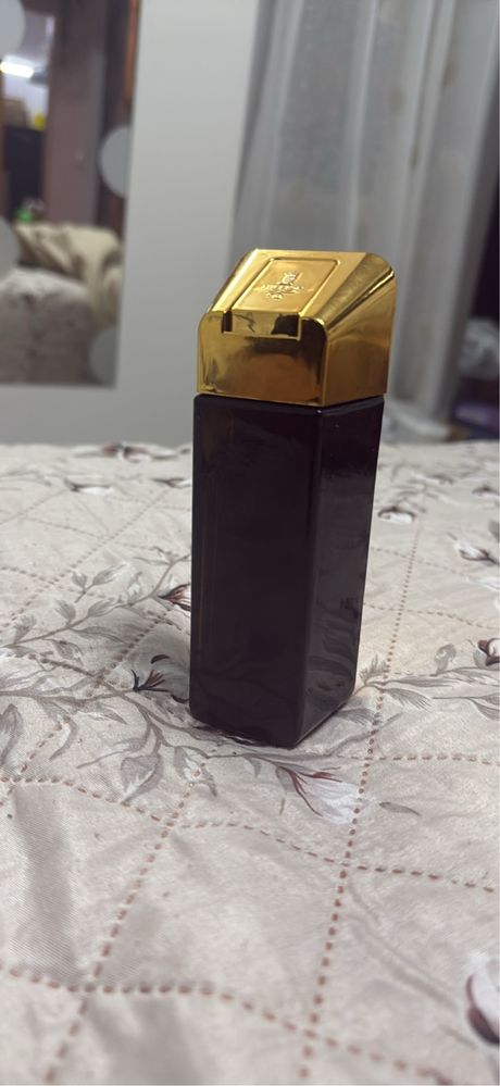 1 One million normal 100ml c caixa so usei 20% do perfume esta cheio