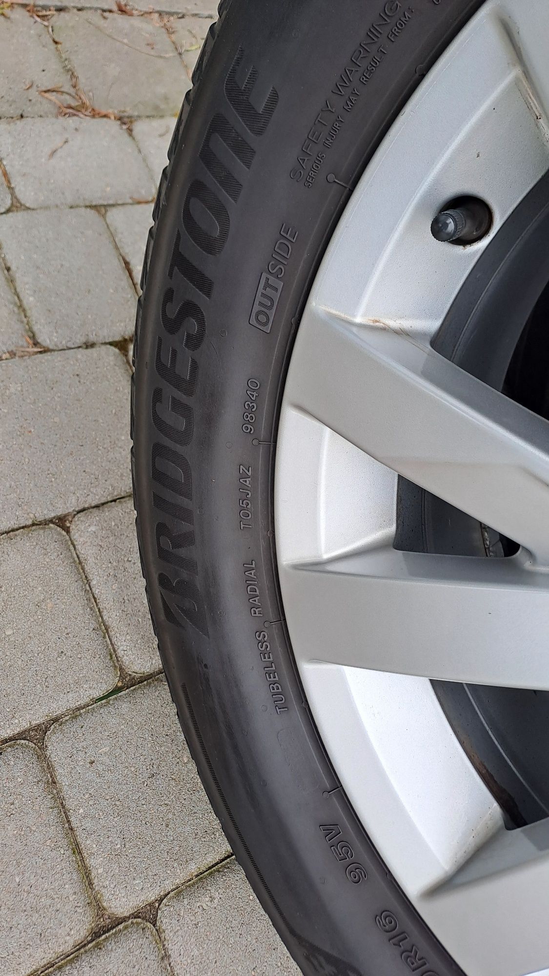 Felgi 16 VW z oponami lato 215/60 R16 Passat B8 T-roc