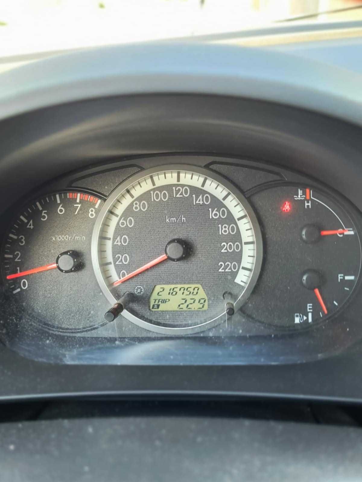Mazda 5 benzyna + gaz 2005 r 7 osobowa garażowana + Gratis komplet kół