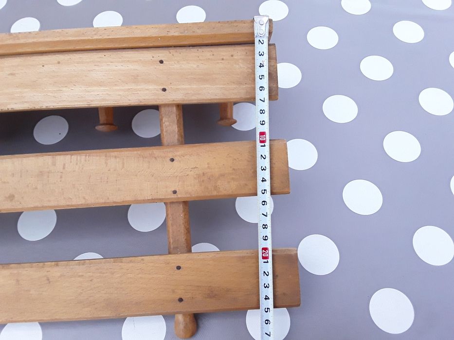 Wieszak ścienny drewniany