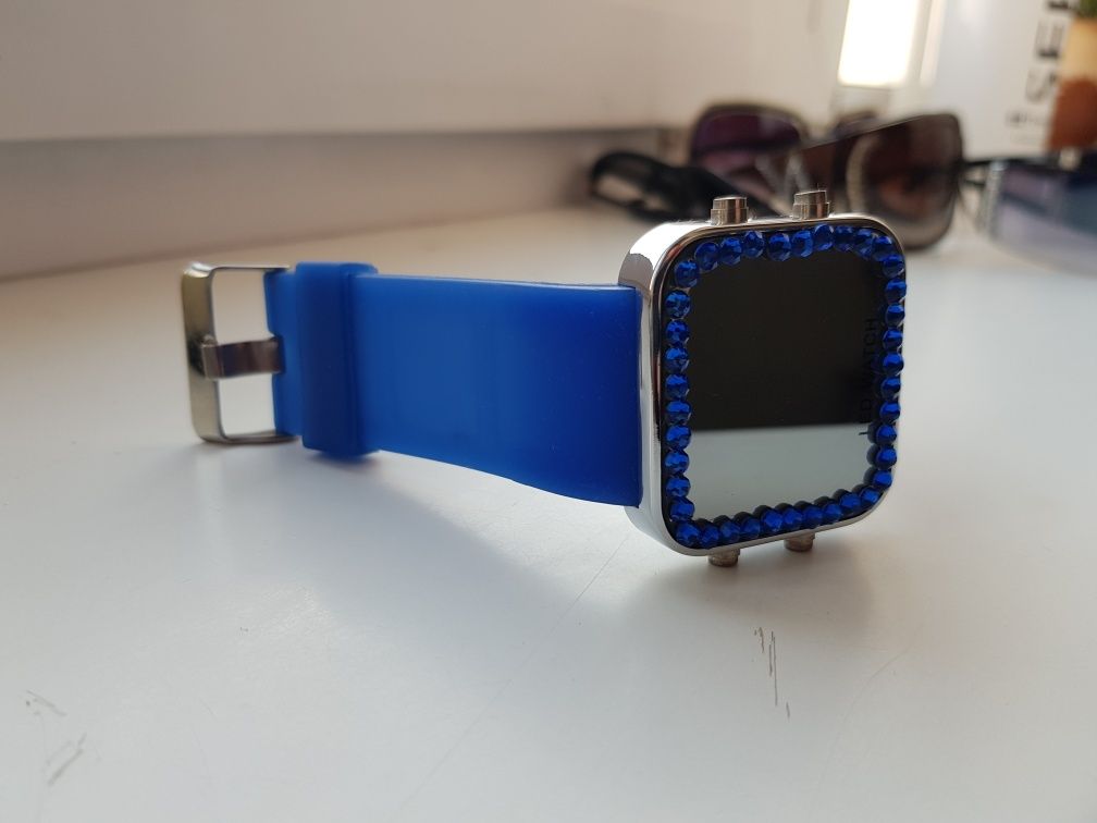 Часы Led женские