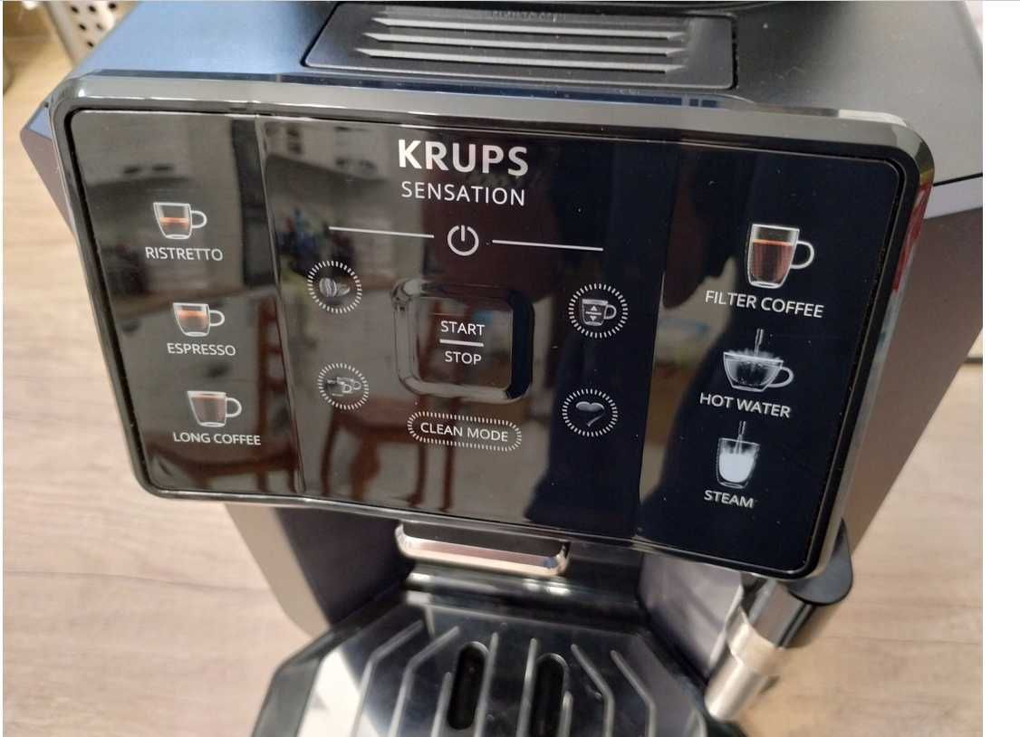 Automatyczny ekspres ciśnieniowy Krups EA910B10 czarny