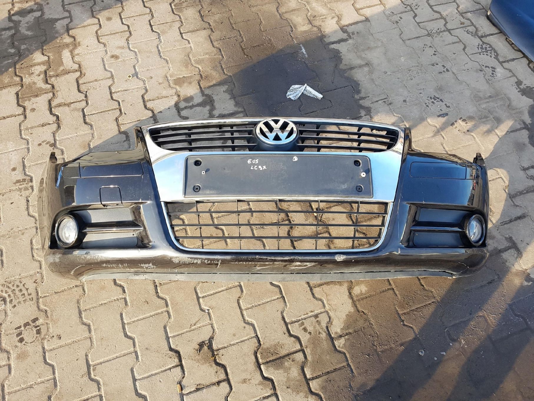 VW EOS 06-10r ZDERZAK PRZÓD SPRYSKI XENON LC9X