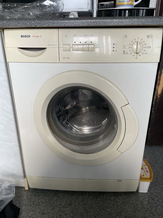 Пральна машина BOSCH WFC1600 на запчастини.