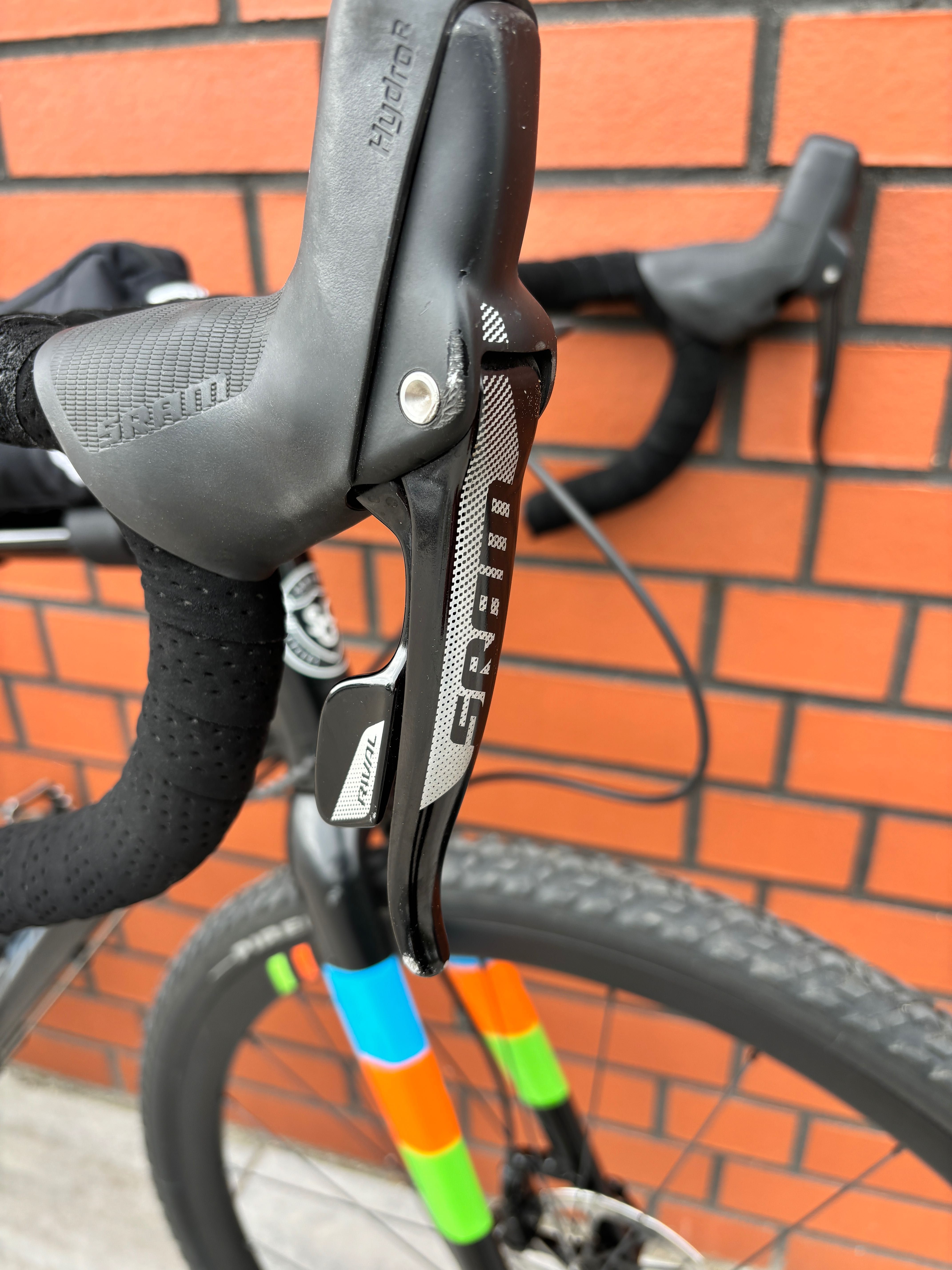 Rower gravel Serious Grafix Elite; model 2018; rama 54; napęd 1x11