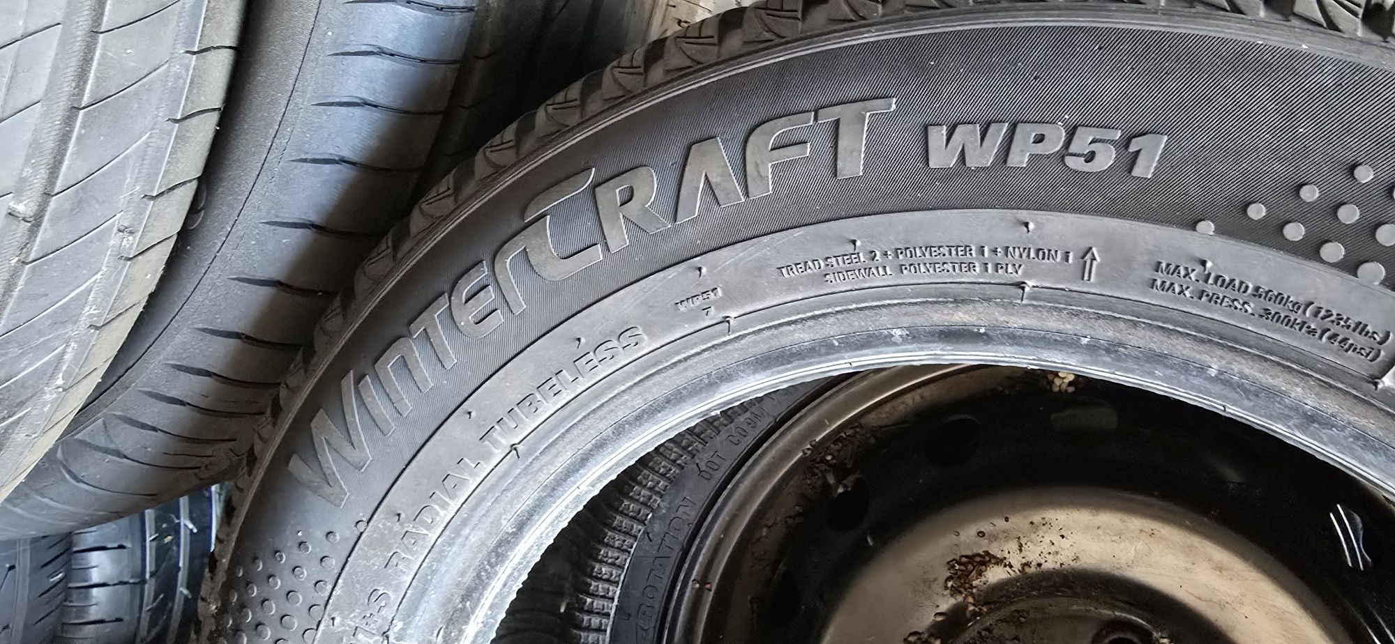 Opony zimowe 185/65/15 Kumho j.nowe