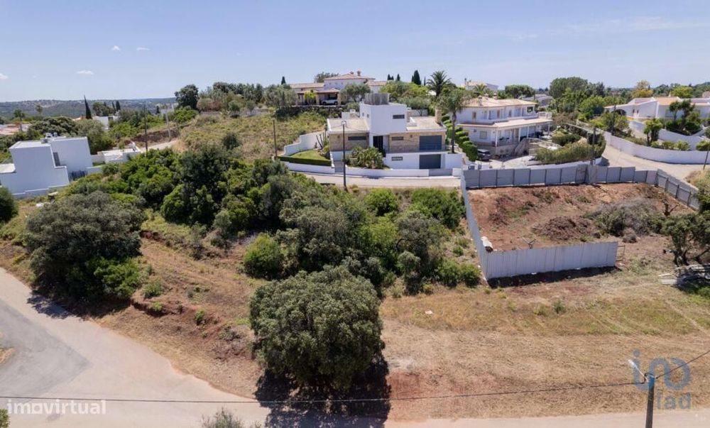 Casa / Villa em Mexilhoeira Grande de 255,00 m2