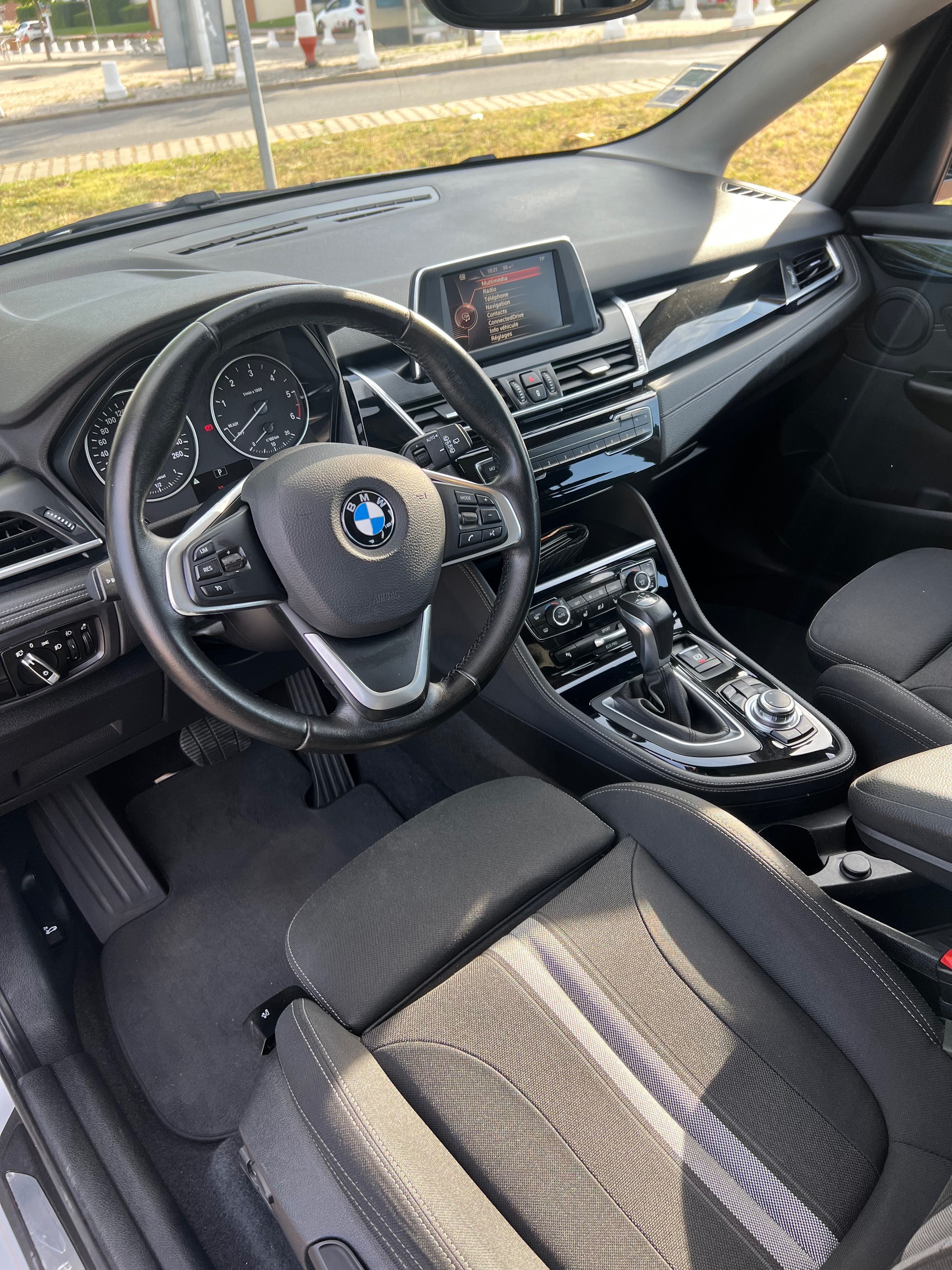BMW 218 Active Tourer  D-Line Sport