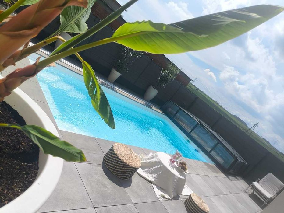 Basen poliestrowy basen ogrodowy wkopany oświetlenie LED 850x365x150